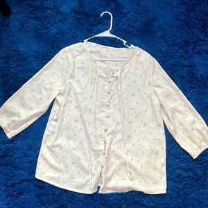 Off-white top